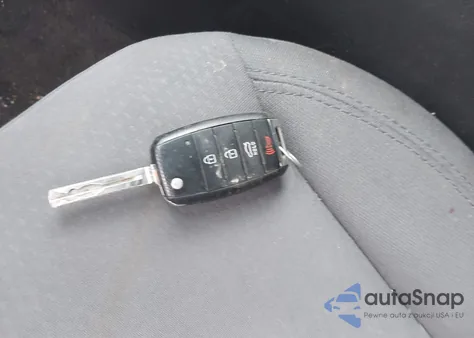 2015 Kia Optima Lx z USA, uszkodzony, nr VIN 5XXGM4A7XFG500082